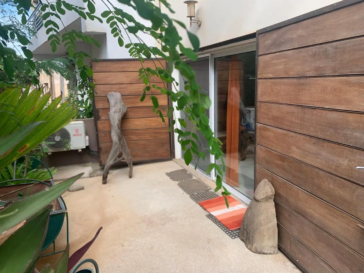 Appartement Cosy, Calme Et Tres Bien Place A Ouakam Dakar 0*,